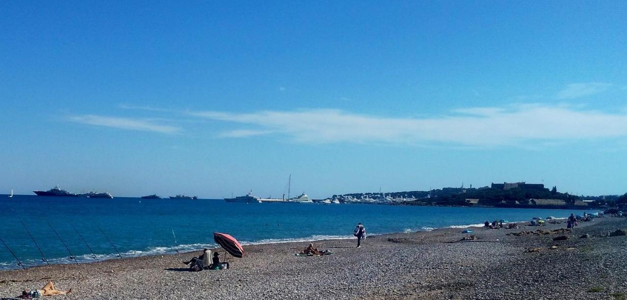 Crew Lighthouse Antibes Exterior foto