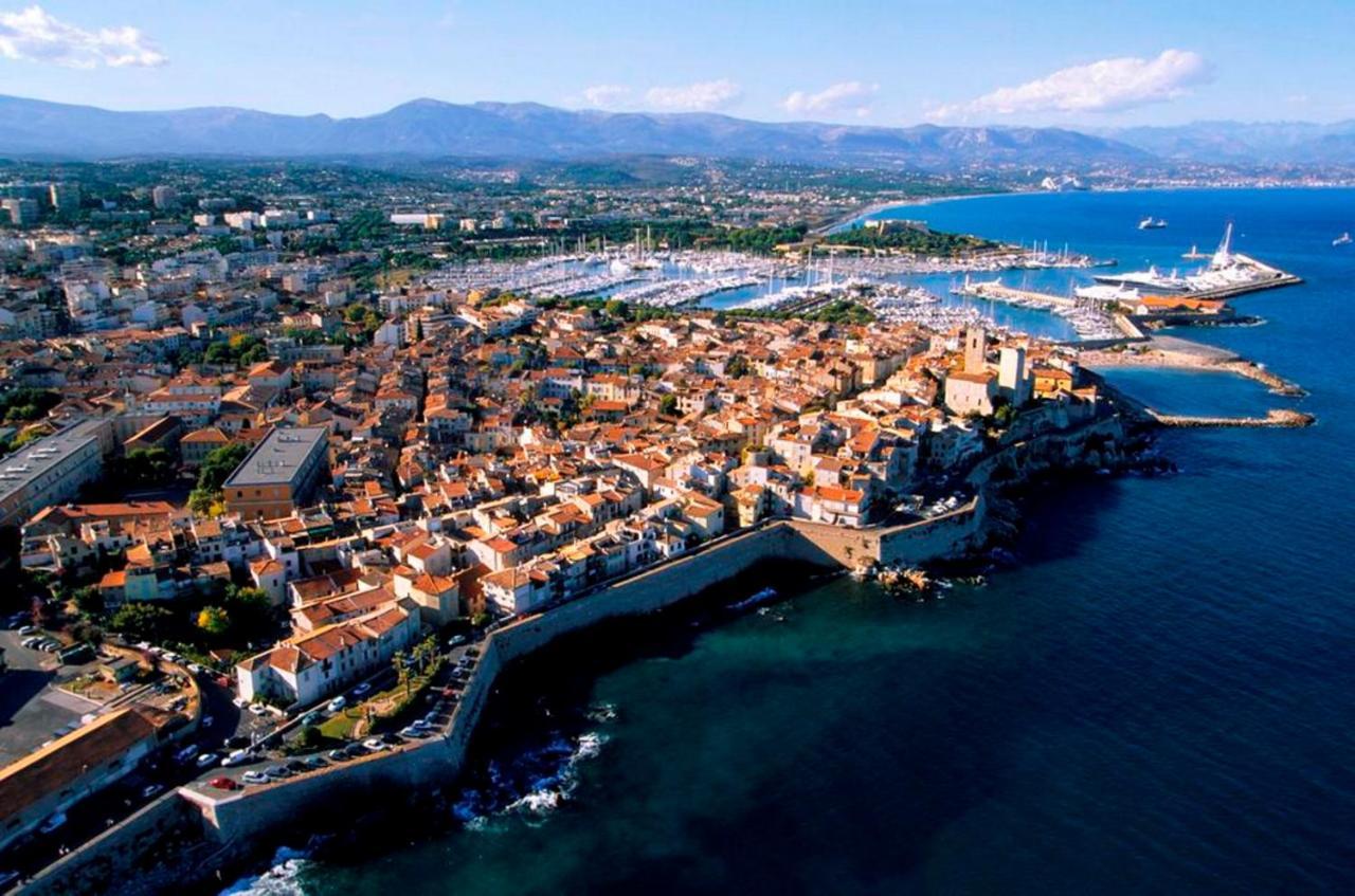 Crew Lighthouse Antibes Exterior foto
